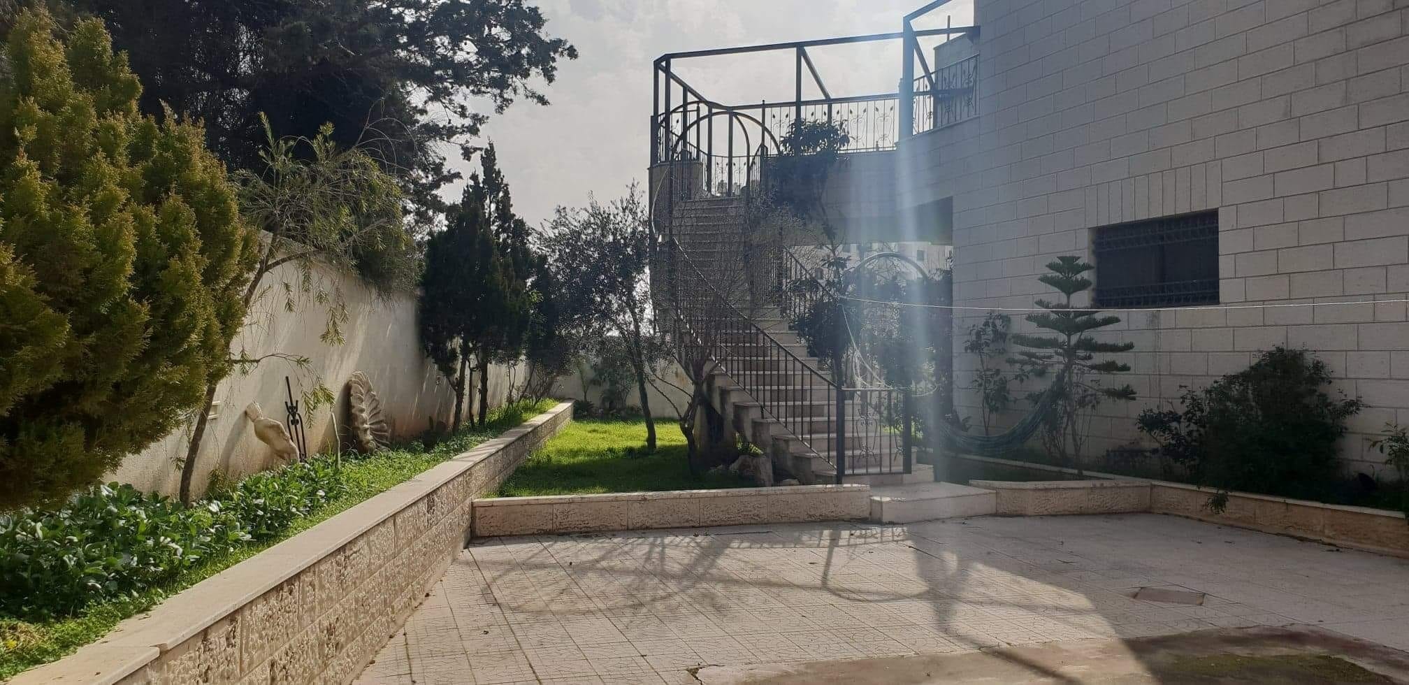  فيلا مشطبة للبيع في بيتونيا
