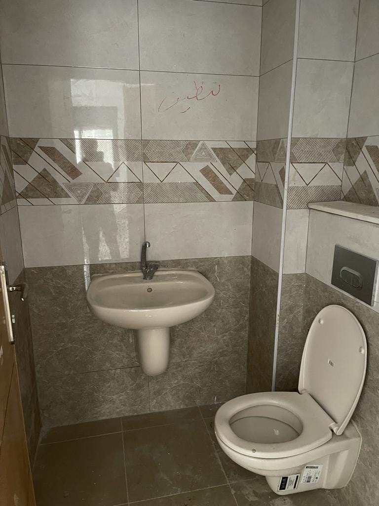 شقة مدخل خاص للبيع 