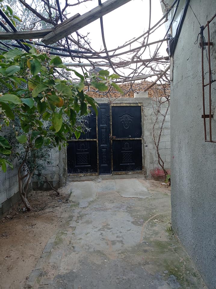 منزل خلف أبراج طيبة