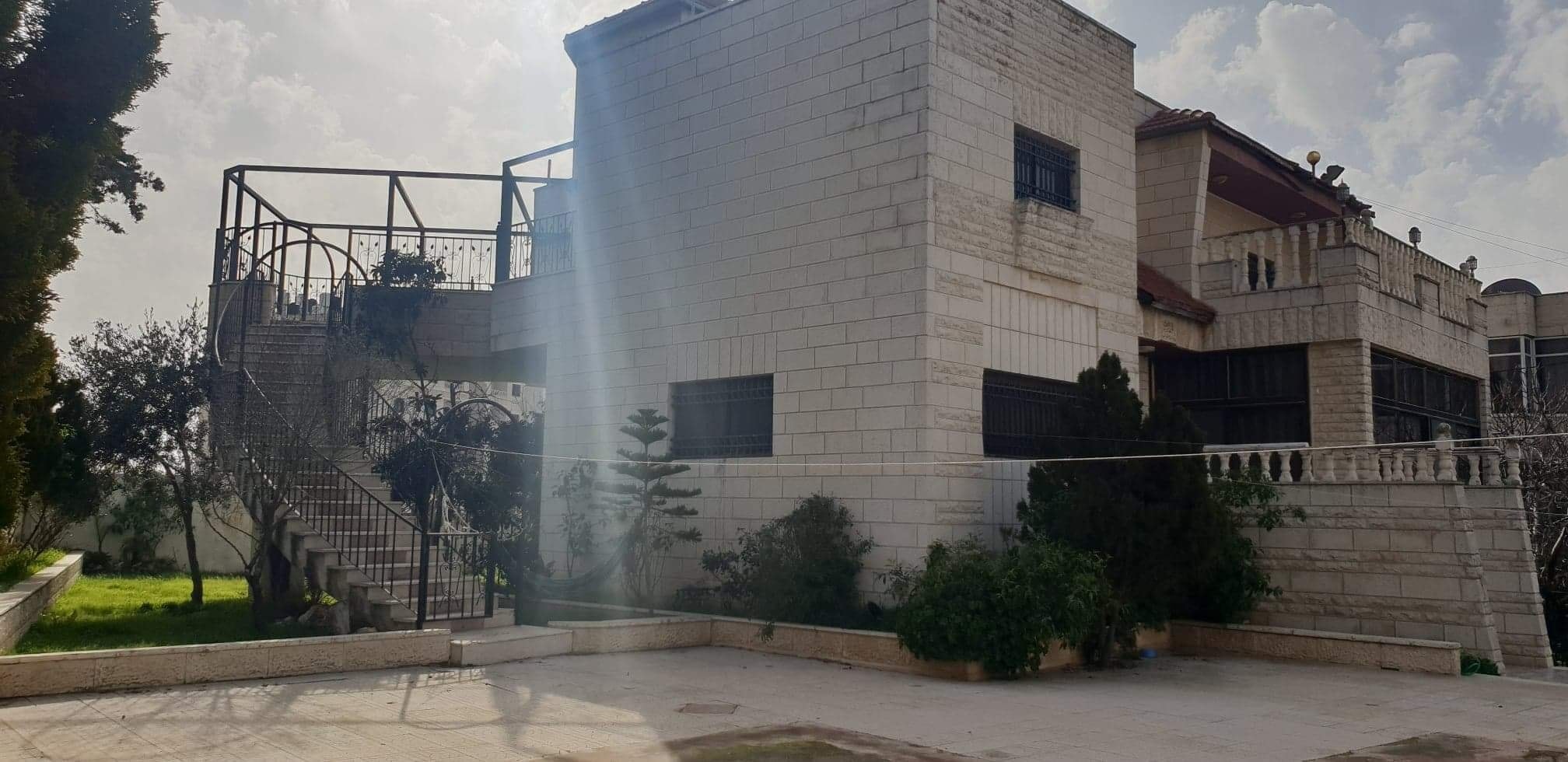  فيلا مشطبة للبيع في بيتونيا