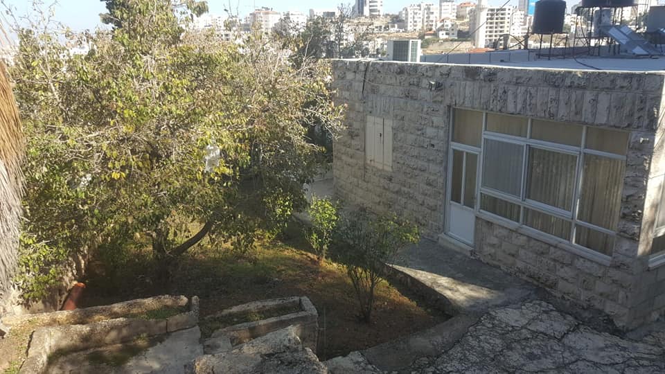 قطعة أرض للبيع قريبة لبنك فلسطين