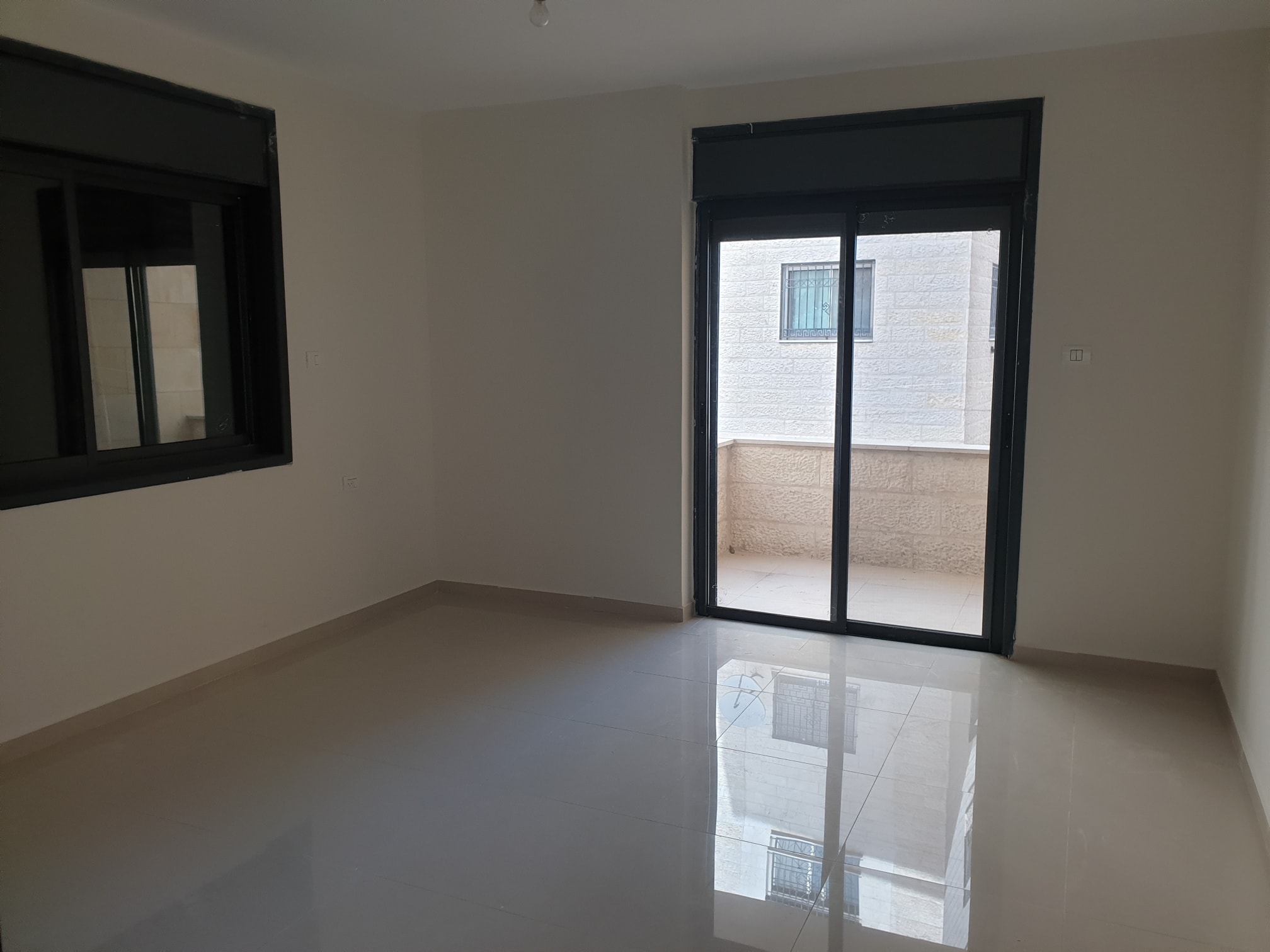 شقة فاخرة للبيع تشطيب جديد لم تسكن من قبل 