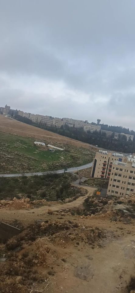 شقة للبيع مقابل جامعة بيرزيت