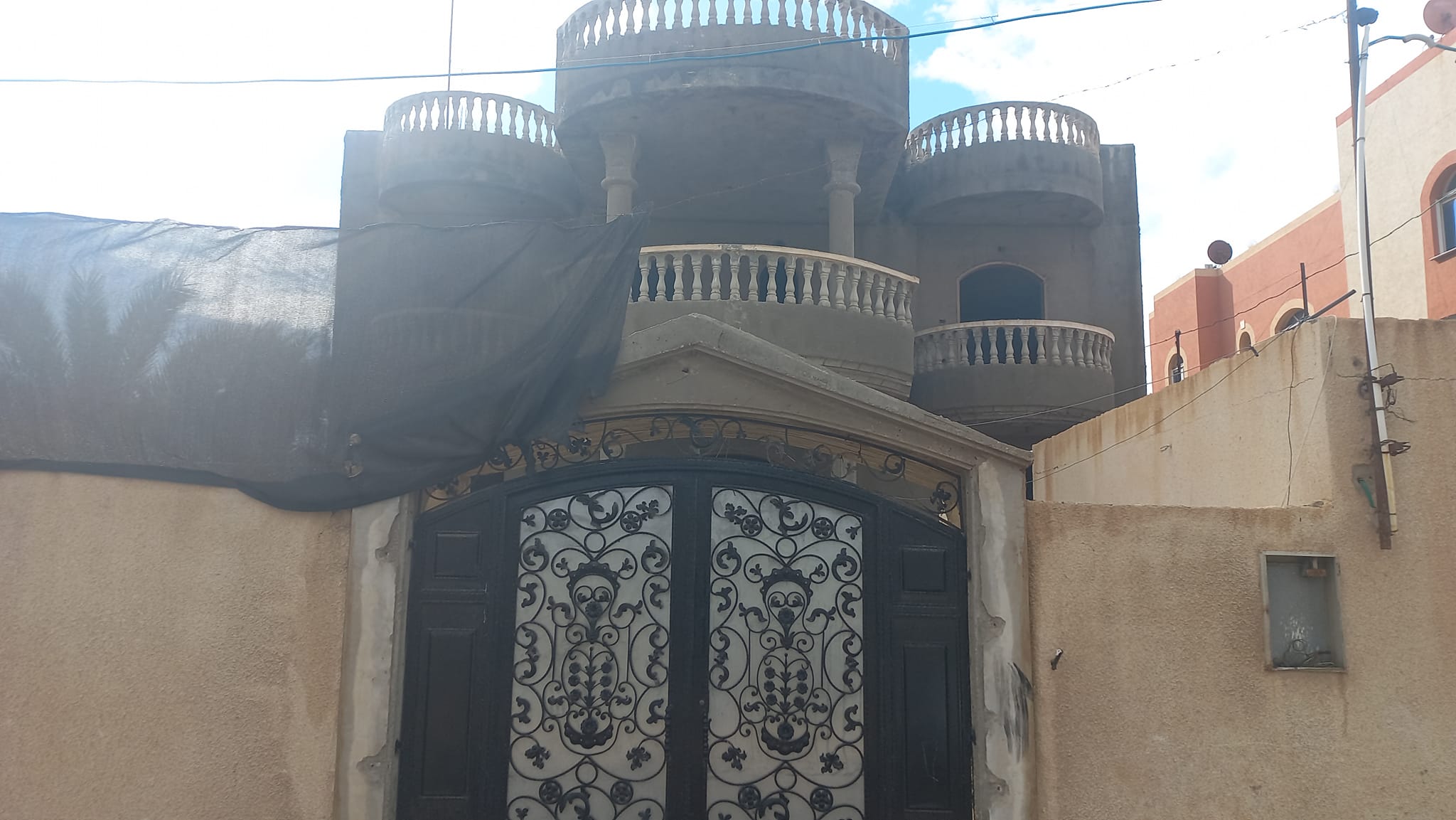   فيلا عظم في منطقة هادئة جدا للسكن 