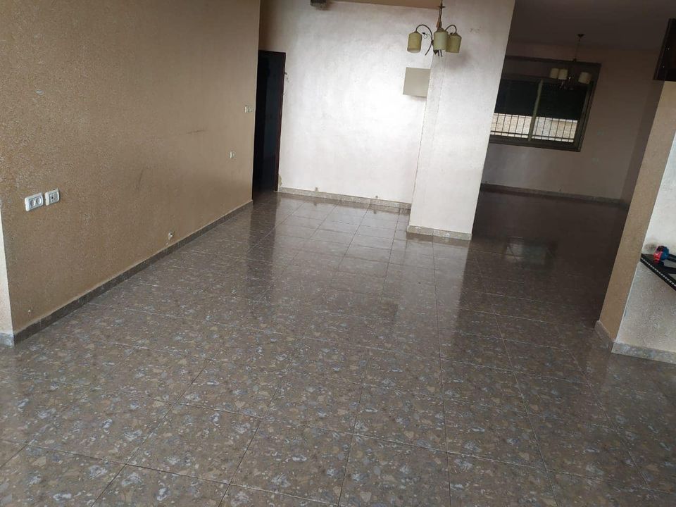 شقه للبيع في منطقه عاليه و مطله