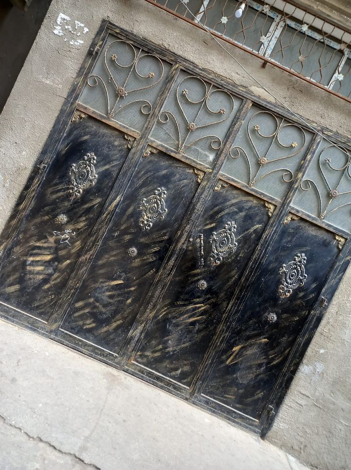 منزل للبيع شرق المسجد الأبيض