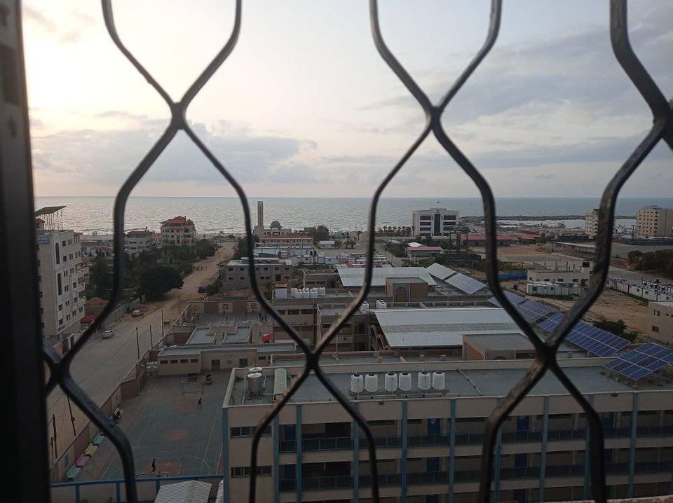 شقة مشطبة جديدة مطملة على البحر