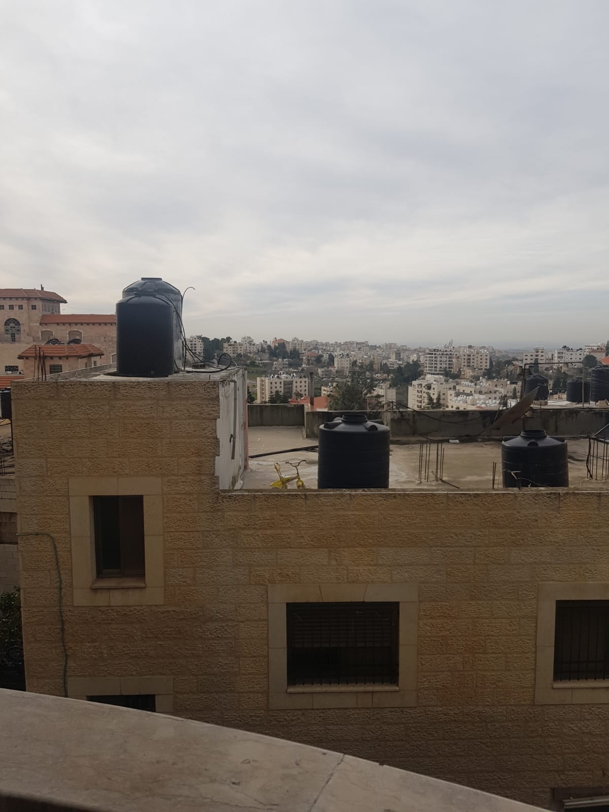 شقة فارغة للإيجار بالقرب من فندق الكرمل