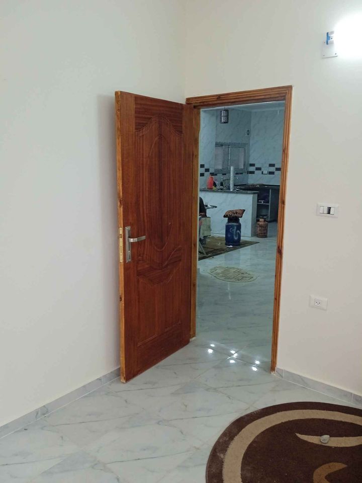 شقة جديدة لم تسكن بعد حول مسجد عز الدين القسام 