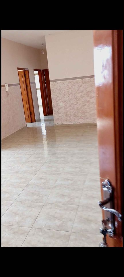 شقة للإيجار غرب مجلس الوزراء‎