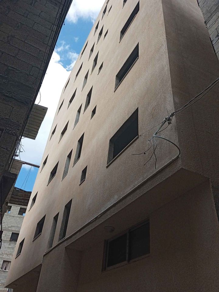 شقة جديدة لم تسكن بعد حول مسجد عز الدين القسام 