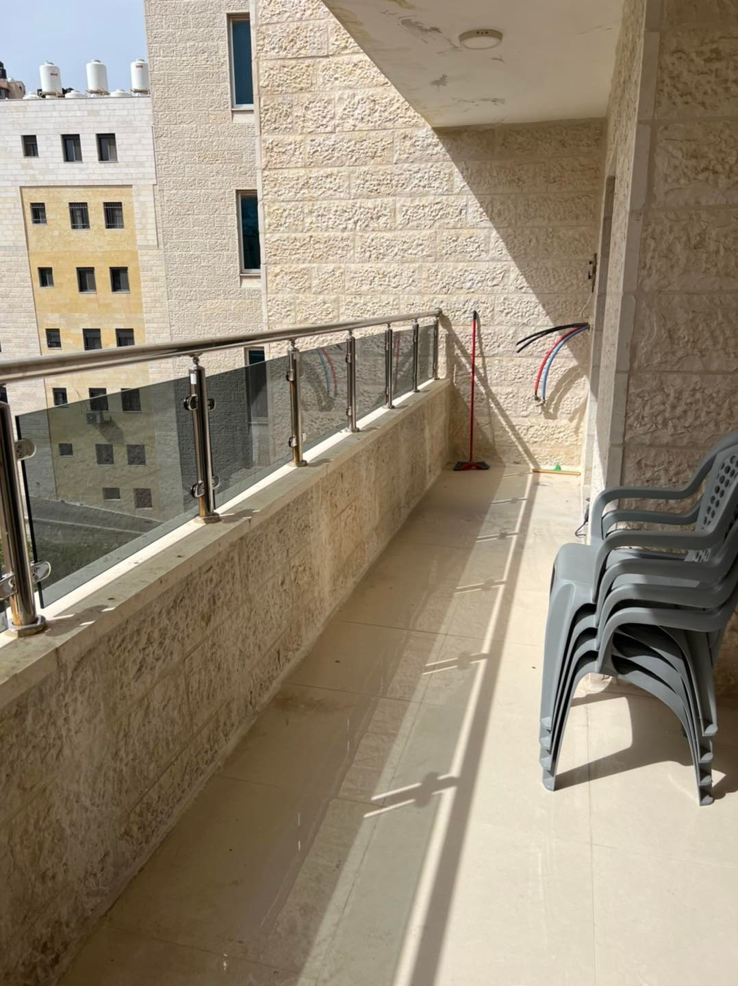 شقة مفروشة للإيجار في موقع مميز 