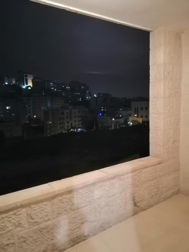 شقة للبيع بجانب مسجد عين منجد 
