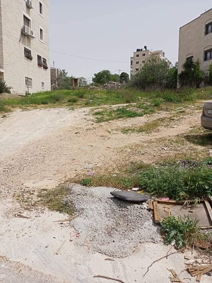 قطعة أرض قريبة جداً على مدرسة بيتونيا 