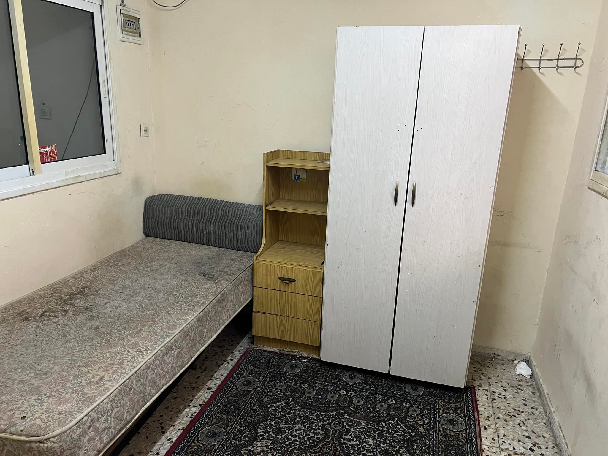 شاغر في سكن شباب مفروش