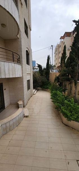 شقة  مفروشة للإيجار مقابل مسجد الكوثر 