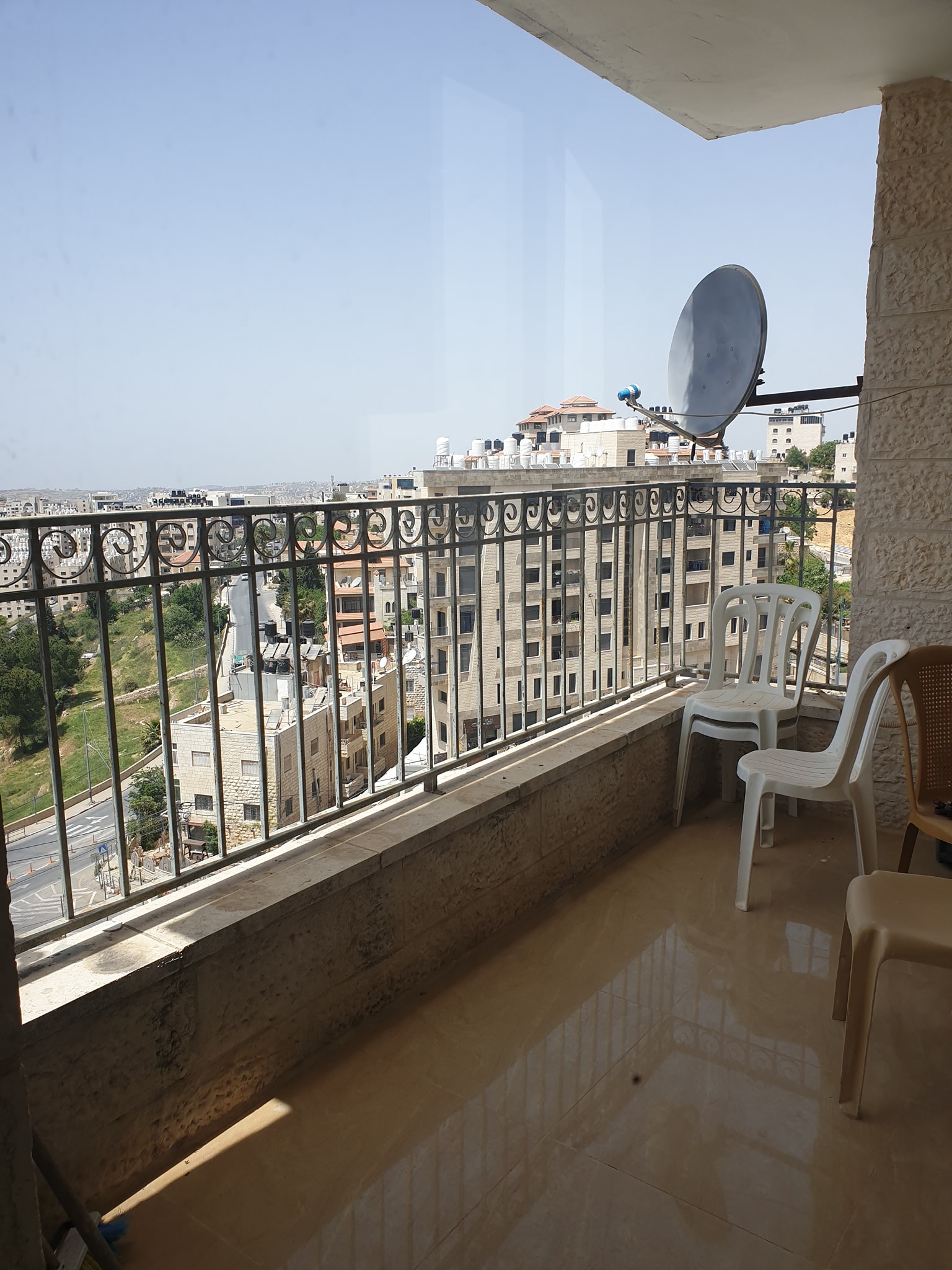 شقة فارغة للإيجار قرب مدرسة عزيز شاهين  