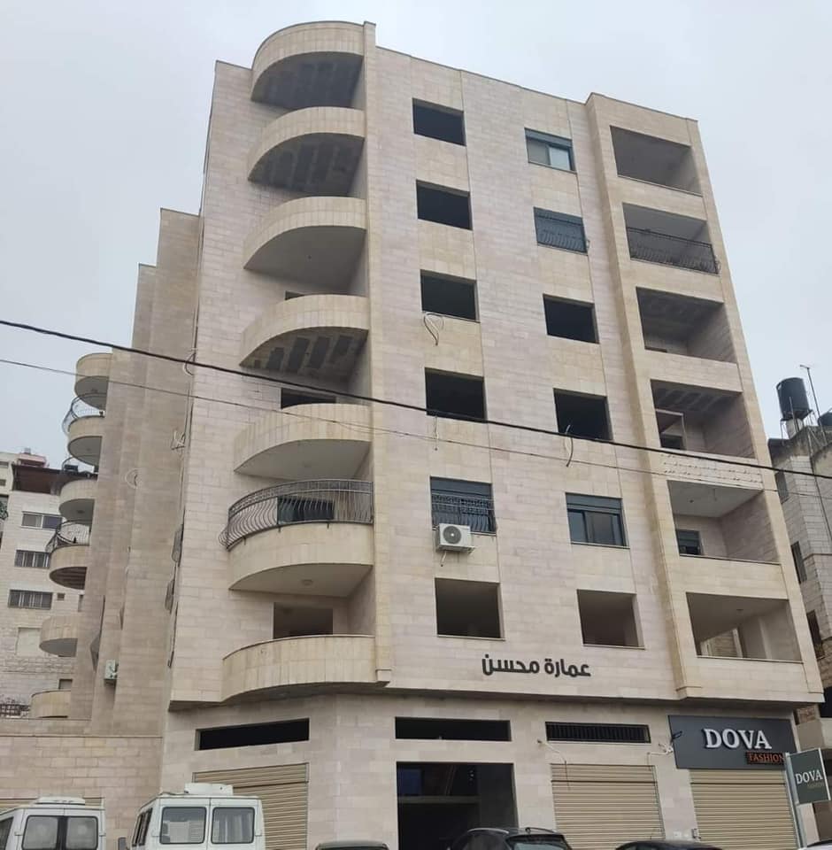 شقة سكنية مشطبة تشطيب جزئي للبيع