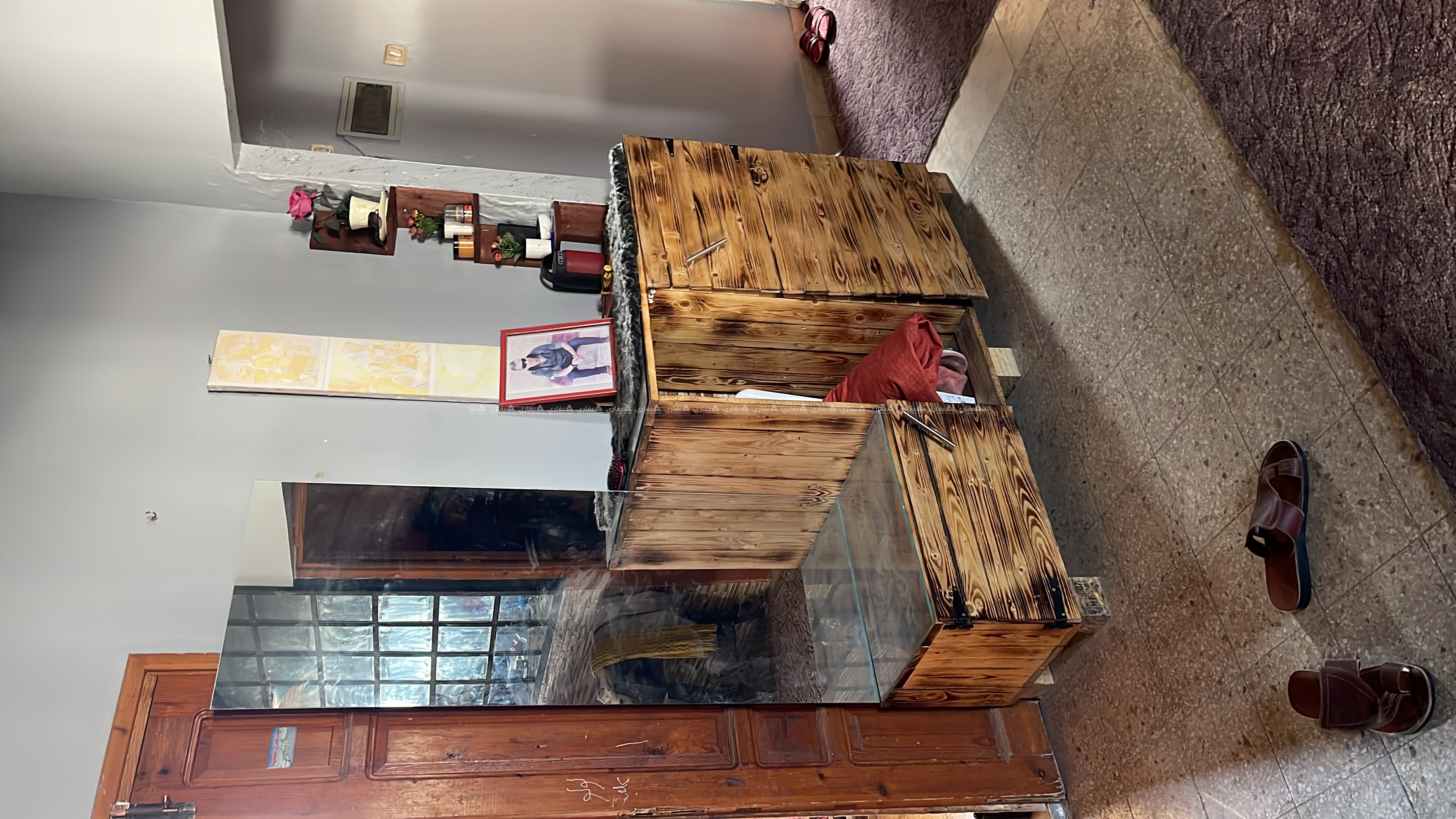 شقتين للبيع خلف نادي خدمات المغازي في وسط المخيم