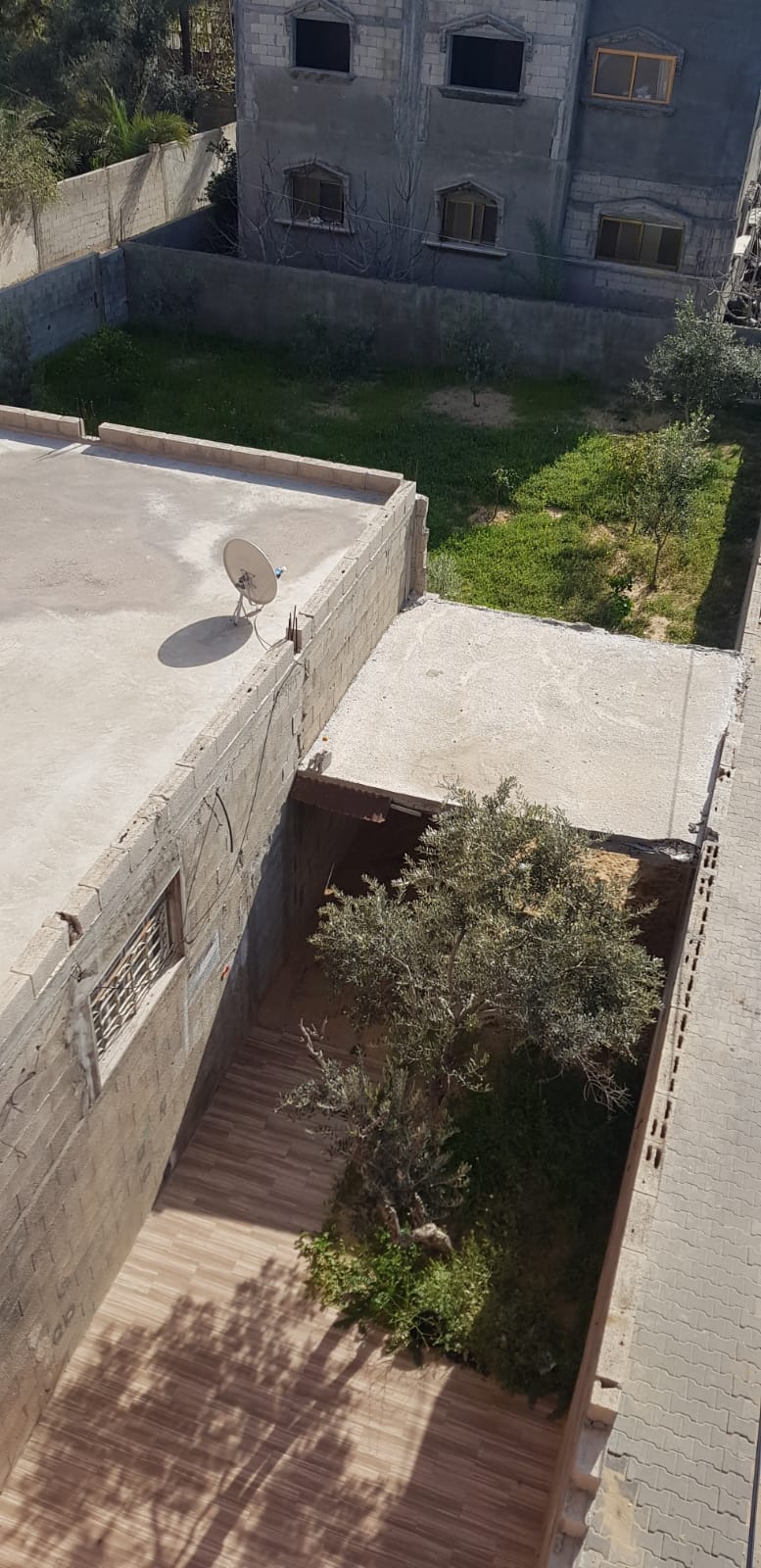 قطعة أرض خلف شرطة القراره 