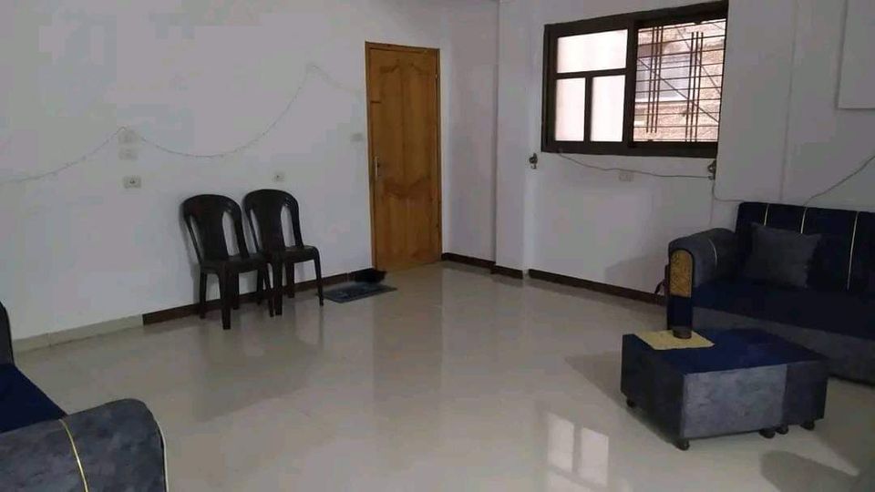 شقة سكنية للبيع غرب صيدلية التقوى