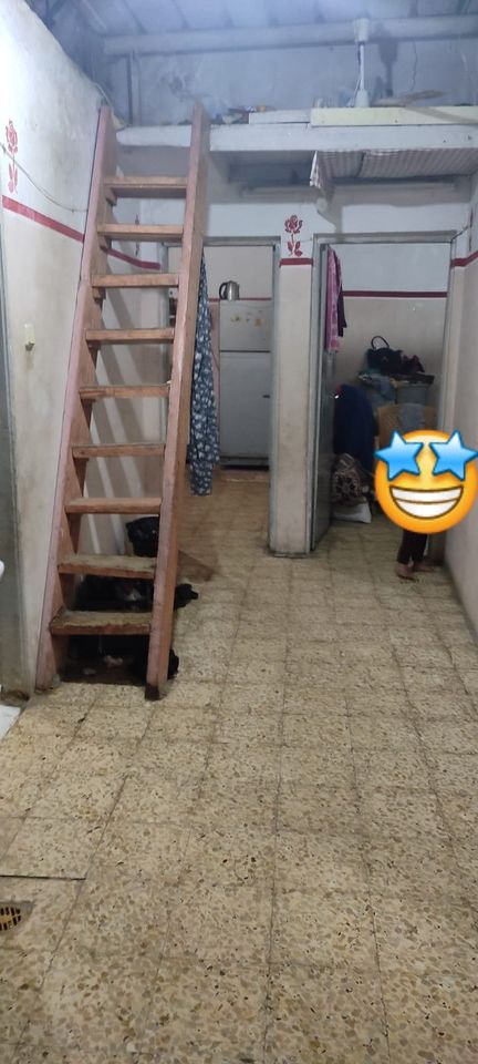 بيت أرضي بالقرب من مسجد عبد العزيز الأشقر 