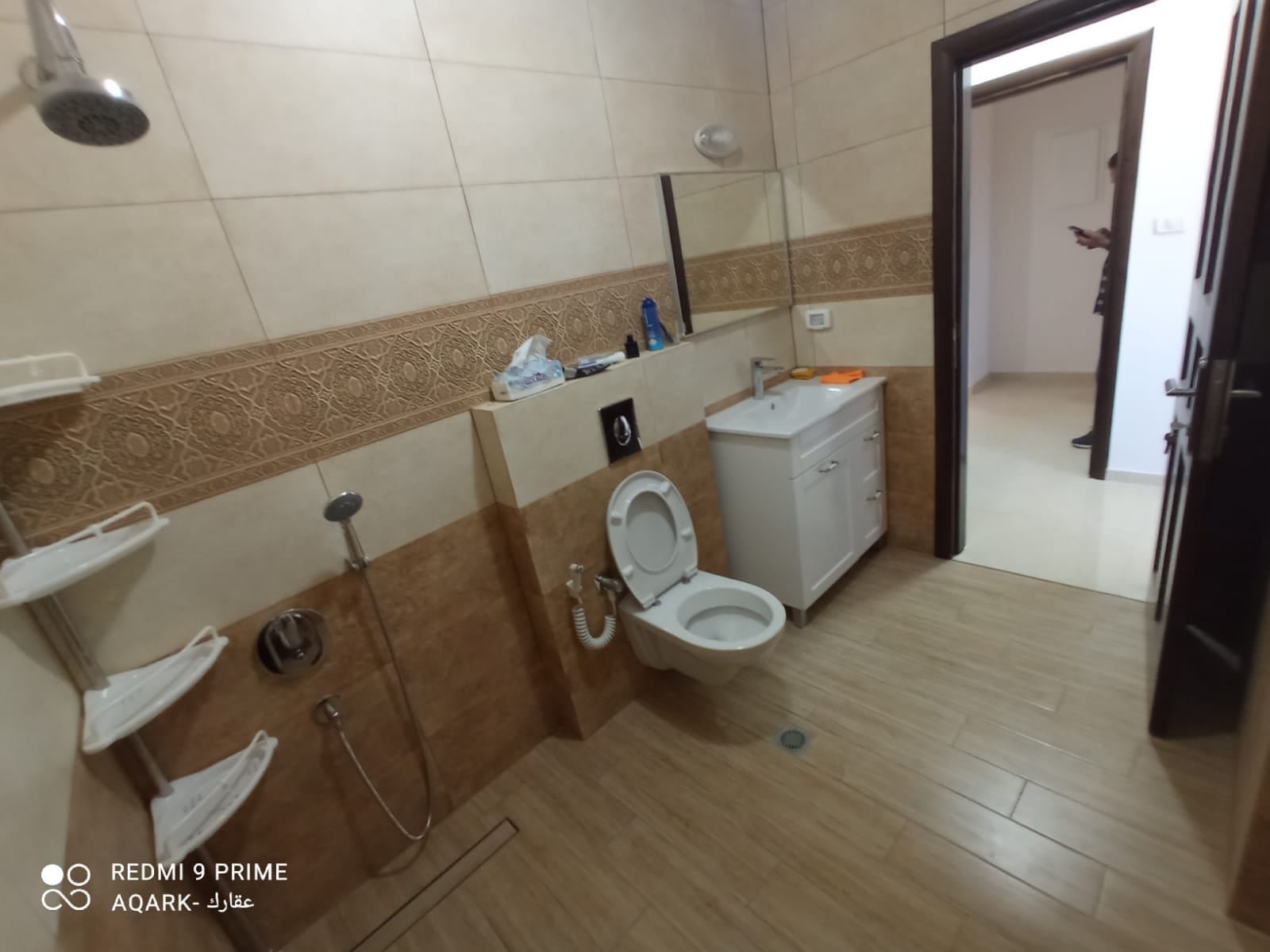 شقة غير مفروشة للبيع أو الإيجار 