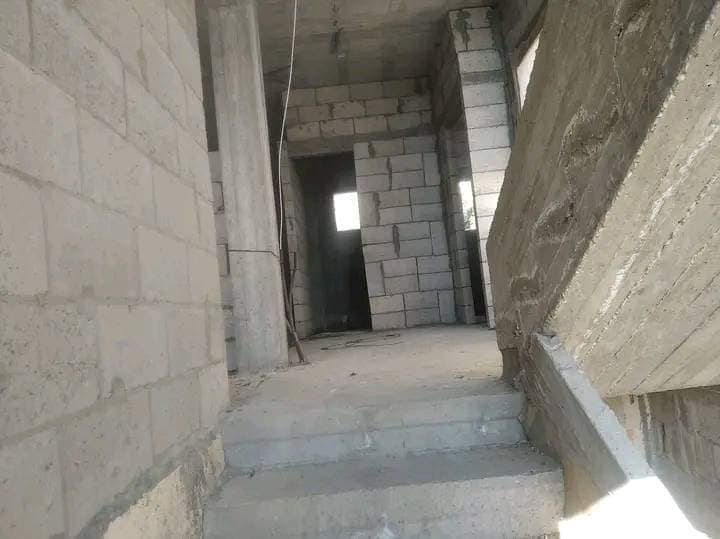  منزل للبيع بجوار مدرسة الحناوي غربا 