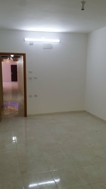 شقة للبيع بالقرب من ملعب الوحدة 