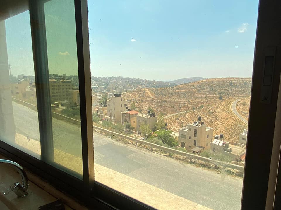 شقه فارغة للإيجار قرب جامعه القدس المفتوحة