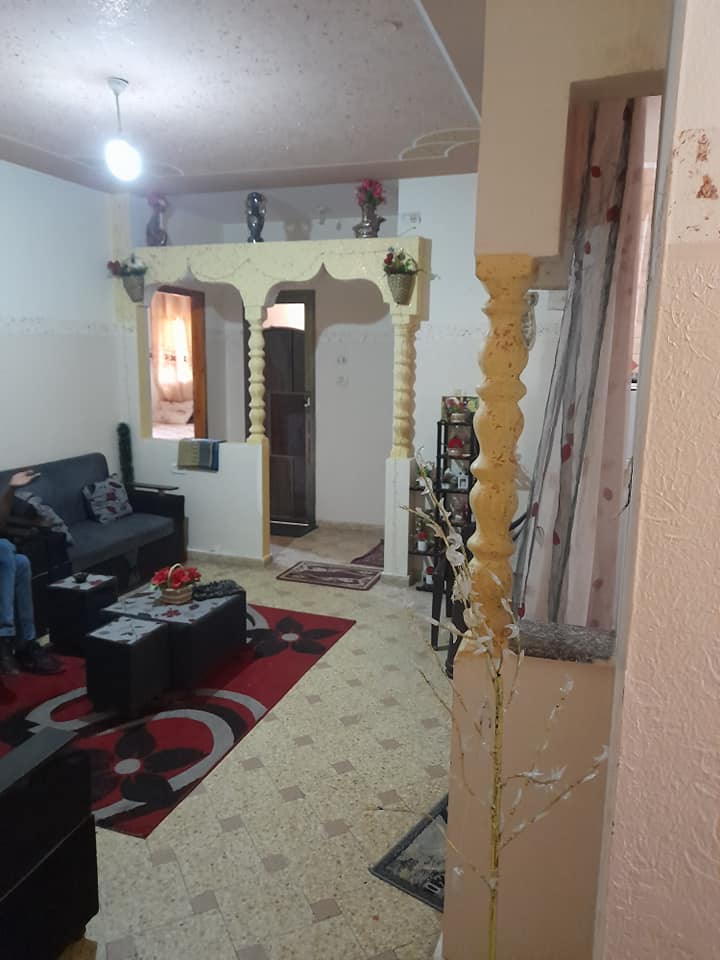 شقة للبيع بجوار قصر الهدايا 