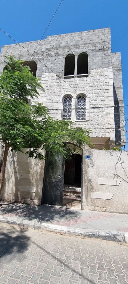 منزل للبيع بالقرب مدرسة عبد الرحمن