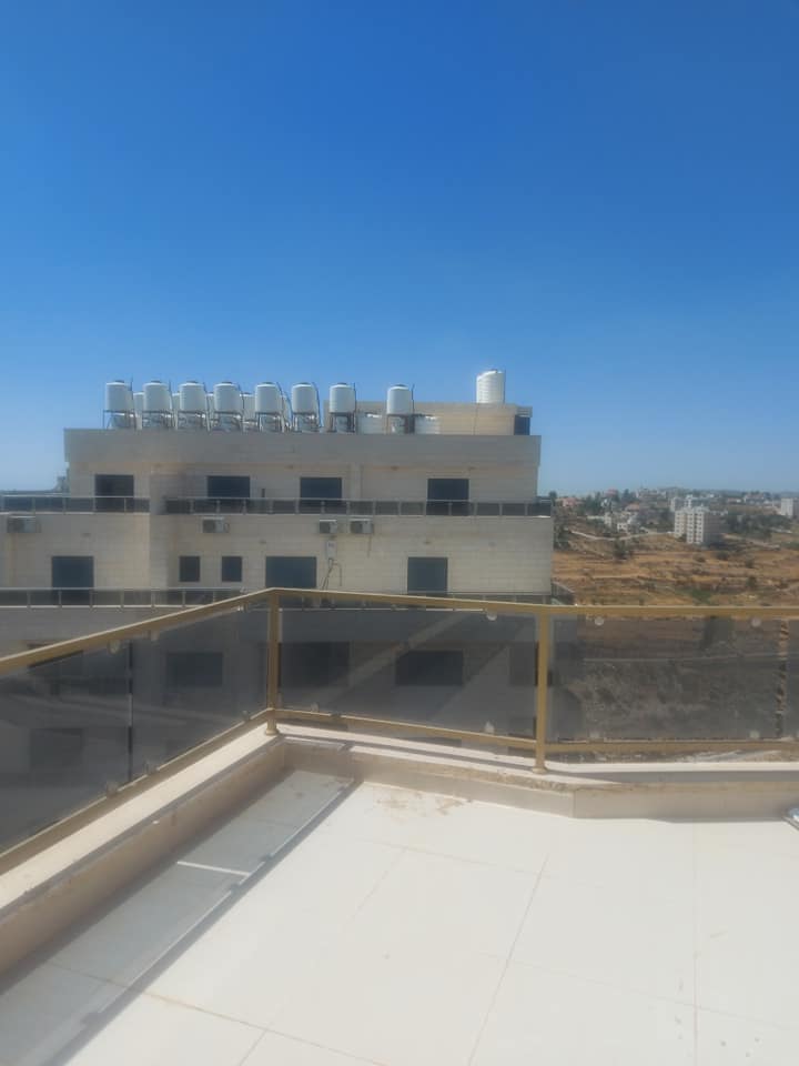 شقة مميزة في عمارة جديدة
