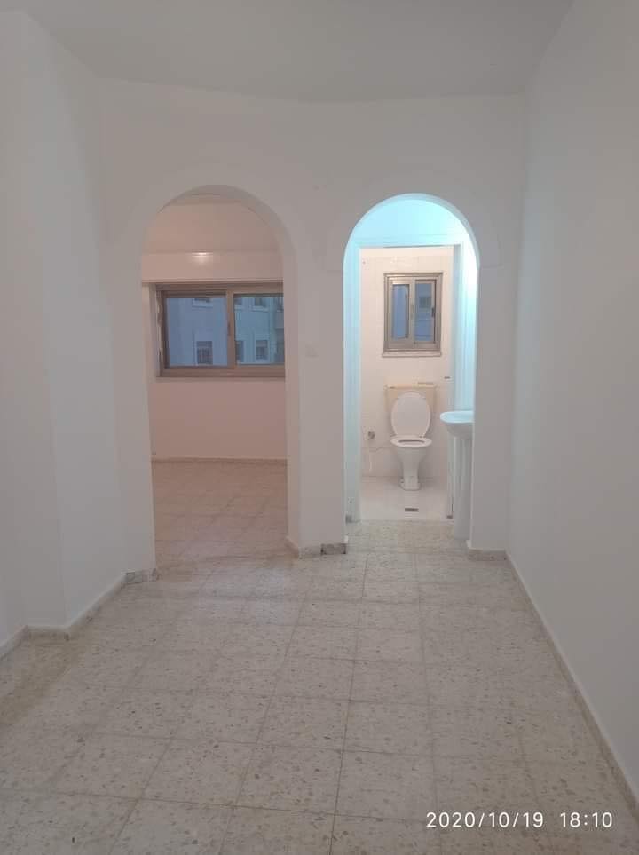 شقة للإيجار بالقرب من سوبرماركت الشني 