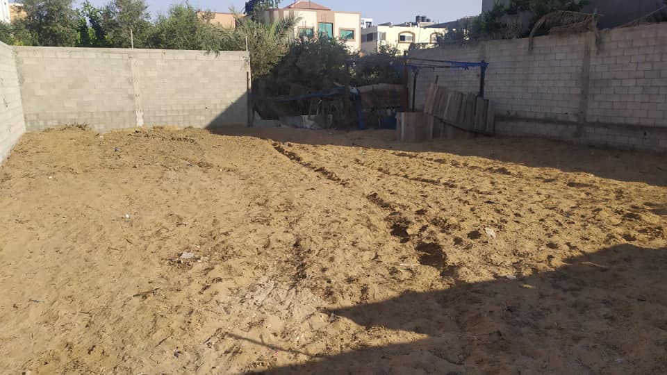 قطعة أرض للبيع شرق بوابة الطالبات للكلية الجامعية للعلوم التطبيقية