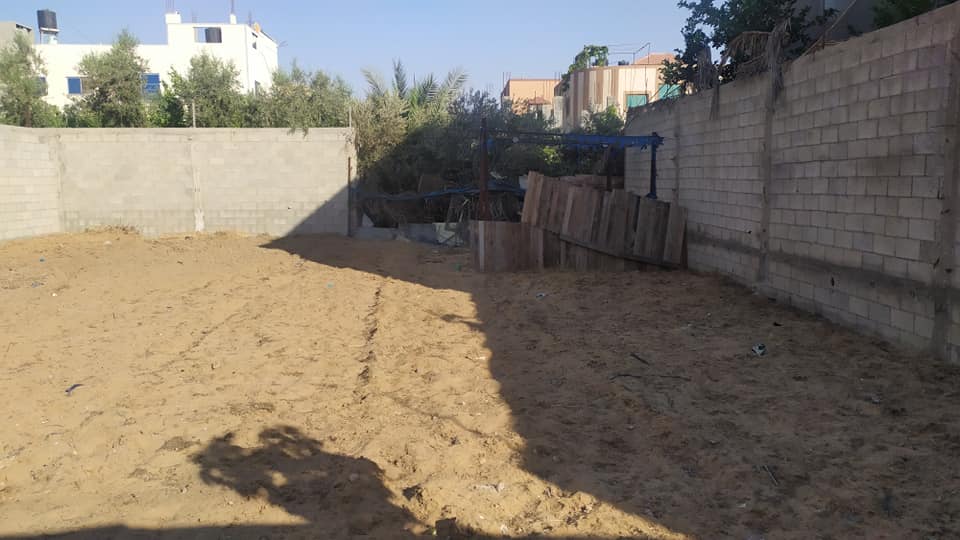 قطعة أرض للبيع شرق بوابة الطالبات للكلية الجامعية للعلوم التطبيقية