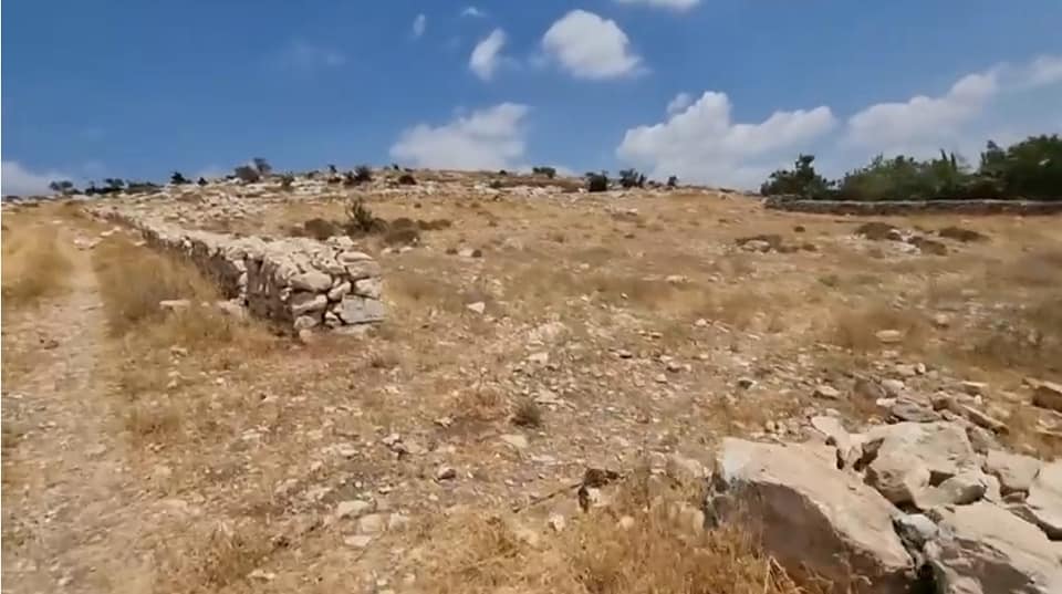أرض للبيع  تصلح لعدة مشاريع