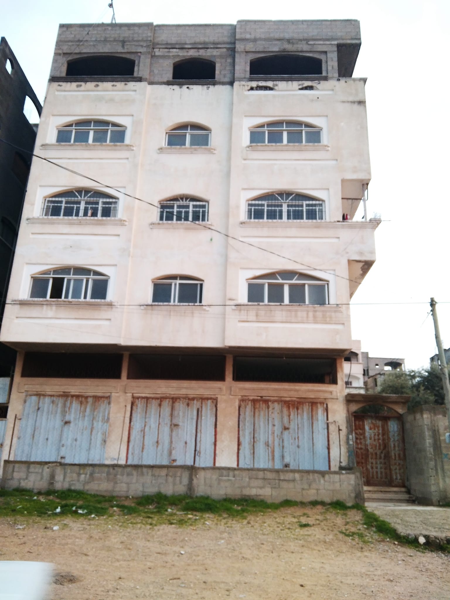 عمارة سكنية للبيع