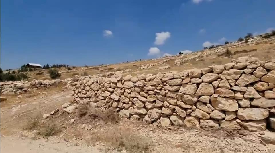 أرض للبيع  تصلح لعدة مشاريع