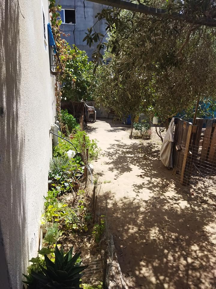 منزل للبيع بالقرب من مسجد الإيمان