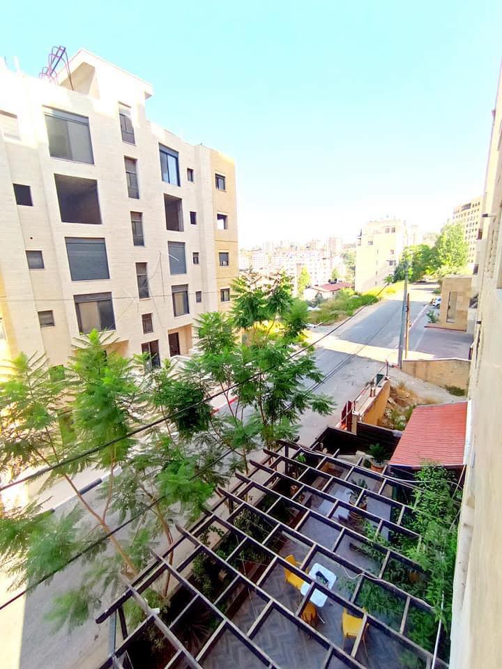 شقة على الشارع الرئيسي  جاهزة للسكن 