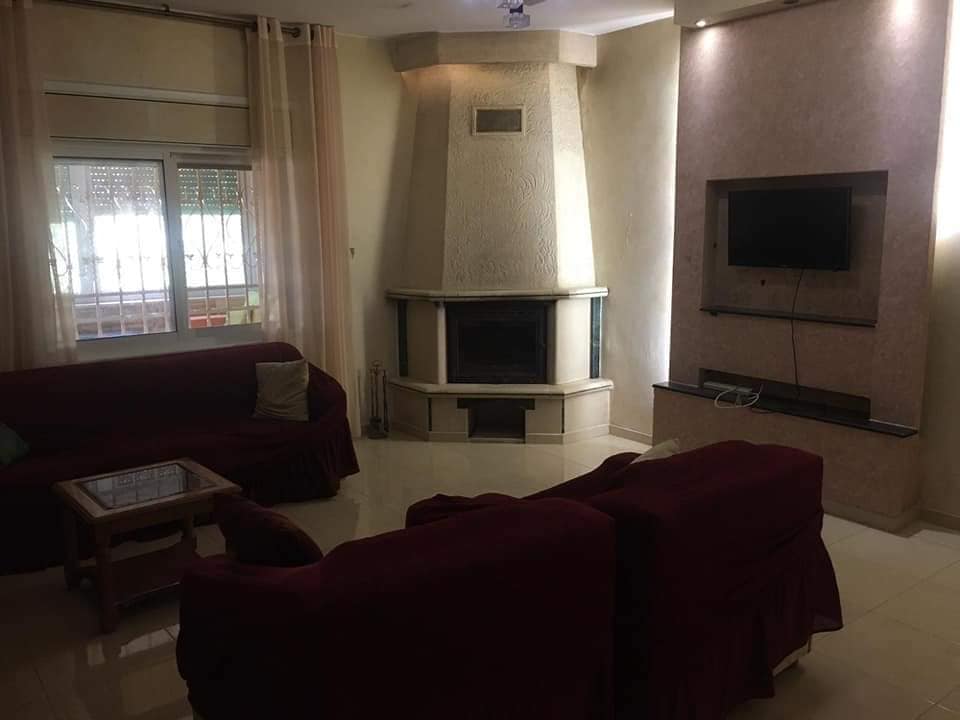 شقة مفروشة للإيجار قرب شرطة الضواحي