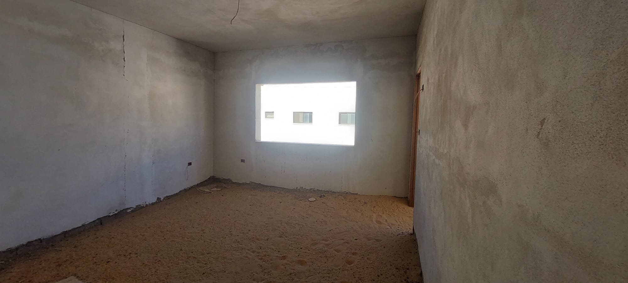 شقة عظم للبيع خلف مستشفى القدس