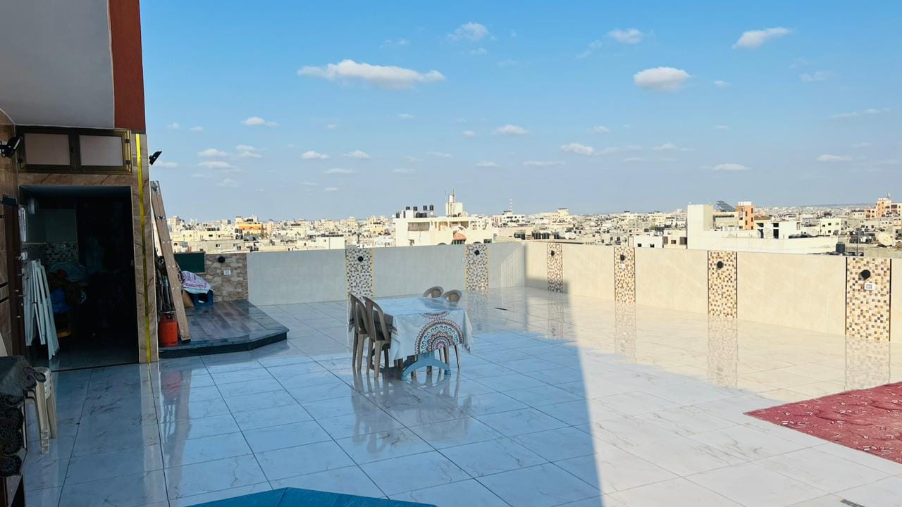 روف للبيع فى عمارة سكنية 