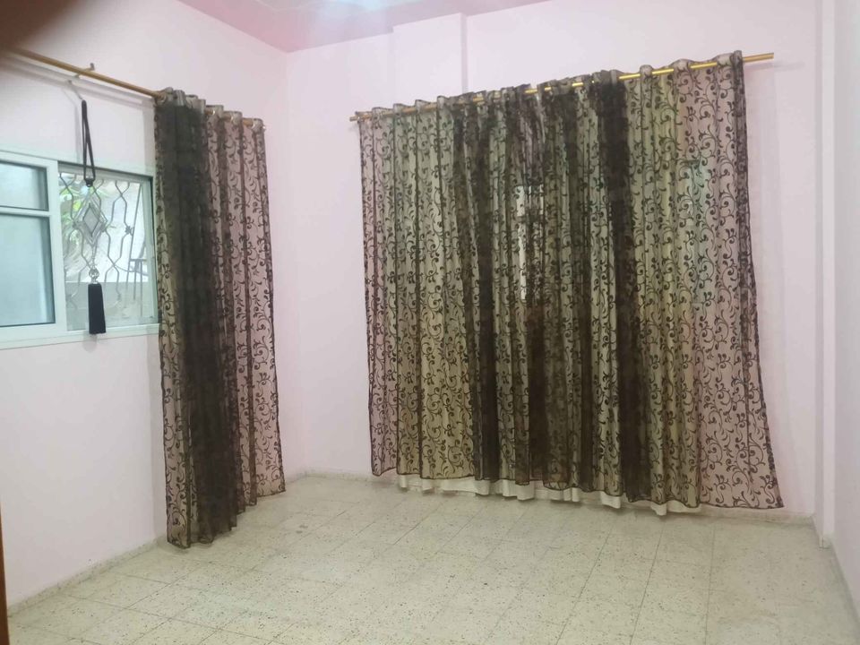 شقة للإيجار بالقرب من عيادة اليازجي