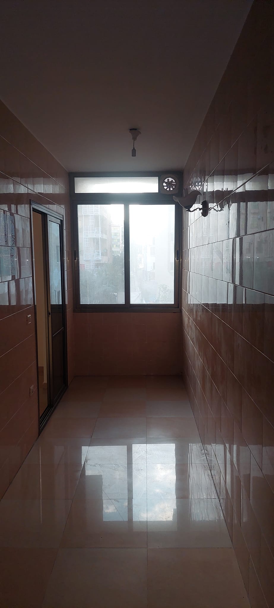 شقة للبيع بإطلالة جنوبية شرقية جاهزة للسكن
