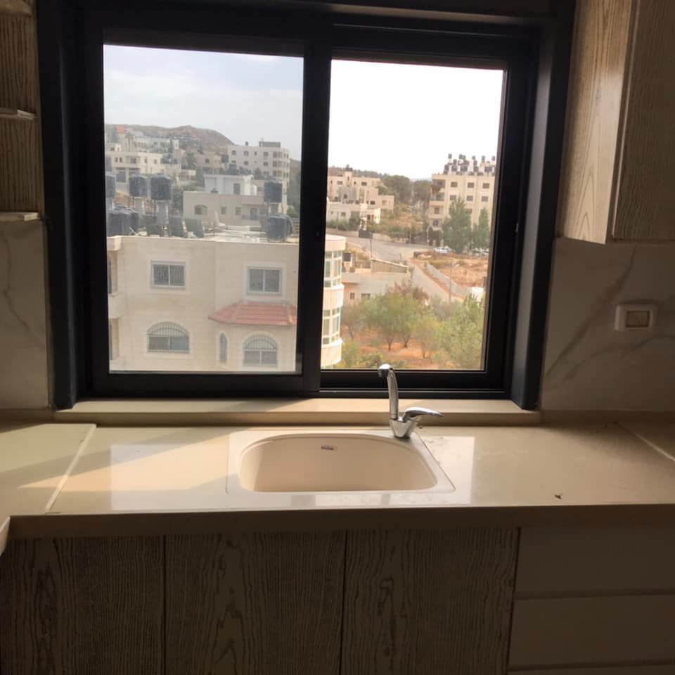 شقة غير مفروشة للإيجار خلف كوكا كولا