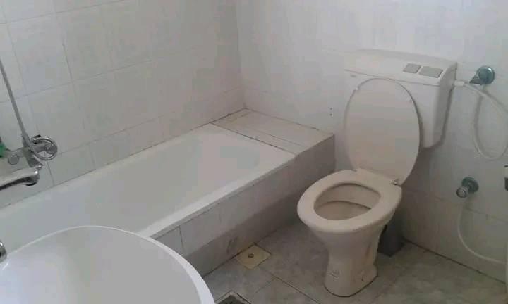 شقه للإيجار بجوار دار الحكمه 