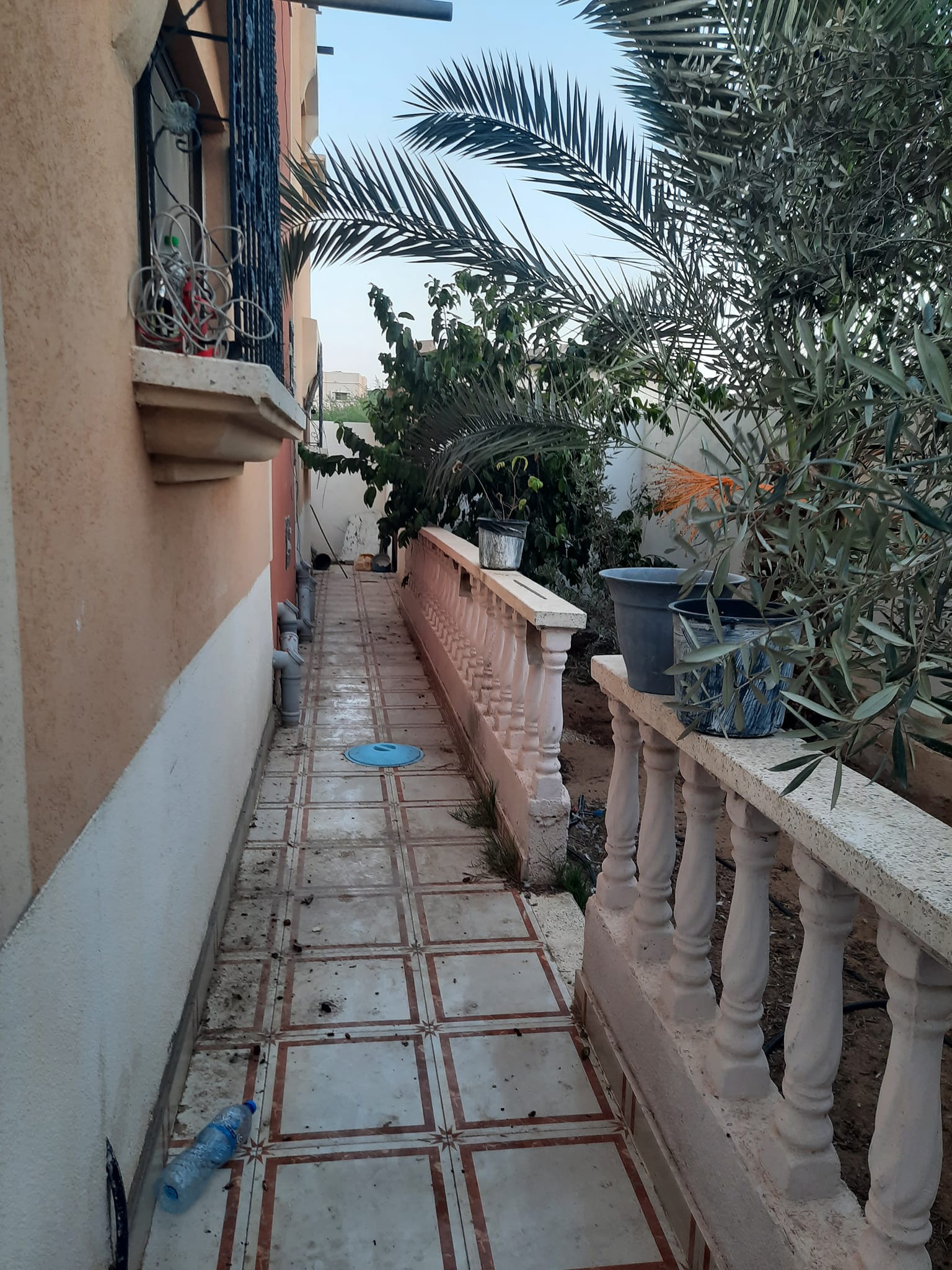 بيت للبيع - حي الجنينة