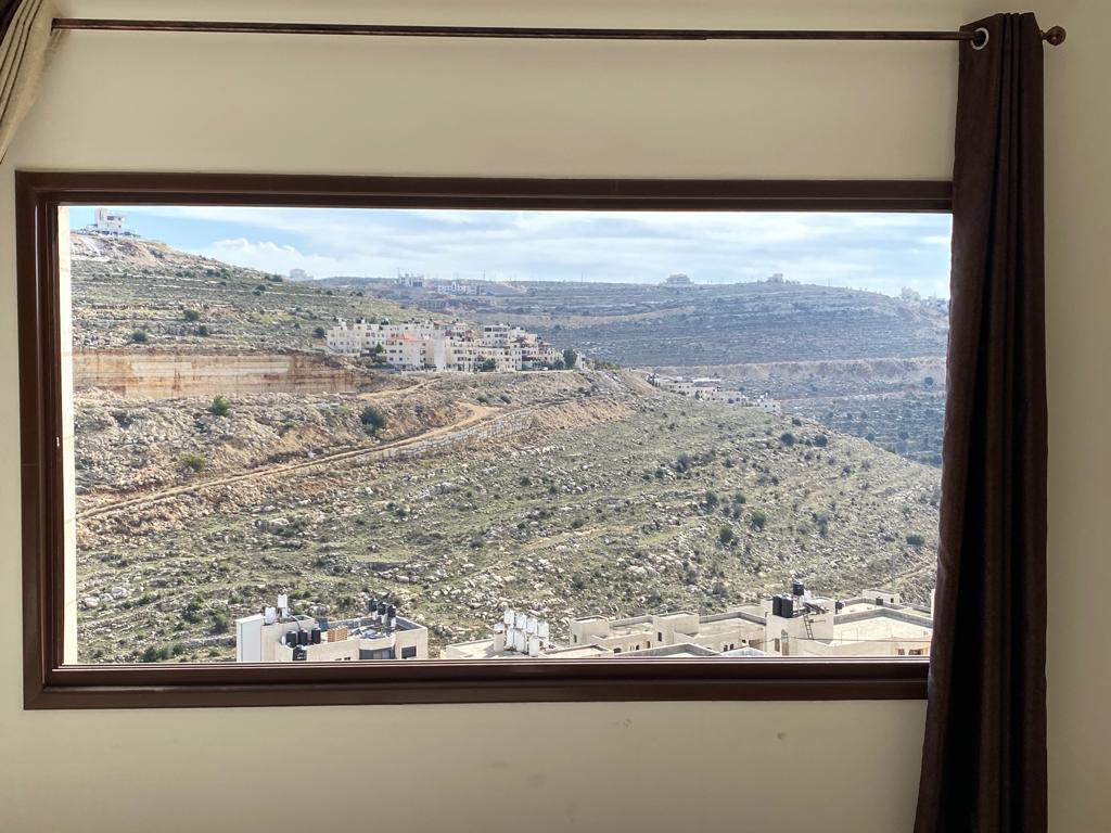 استديو مفروش للإيجاربالقرب من الجامعة العربية الامريكية